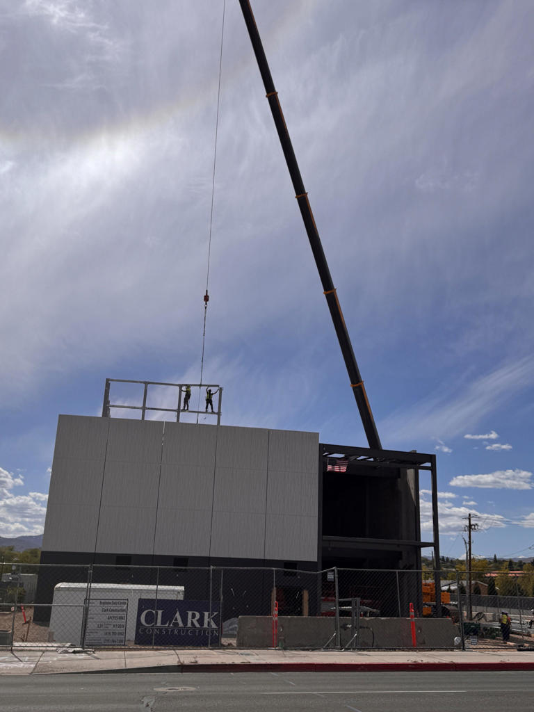 Former Reno police building on Keystone Avenue seeks buyers