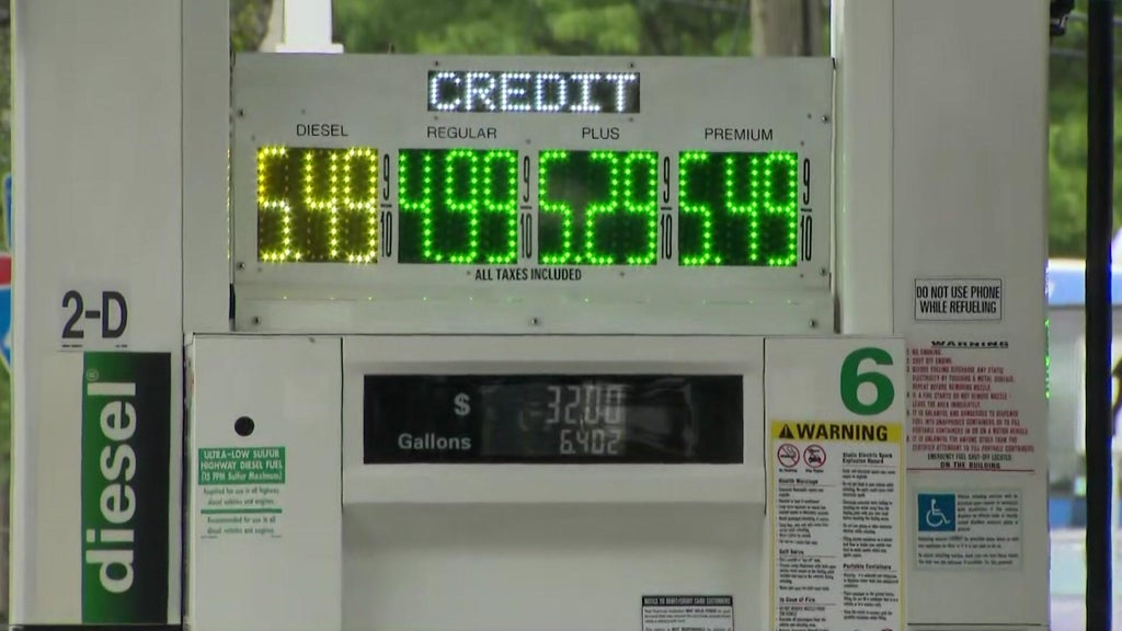 New Yorkers feel gas rage as prices keep climbing before Memorial Day ...