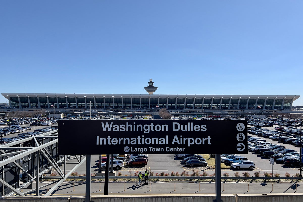 Travelers to US from Ebola-linked nations diverted to one airport