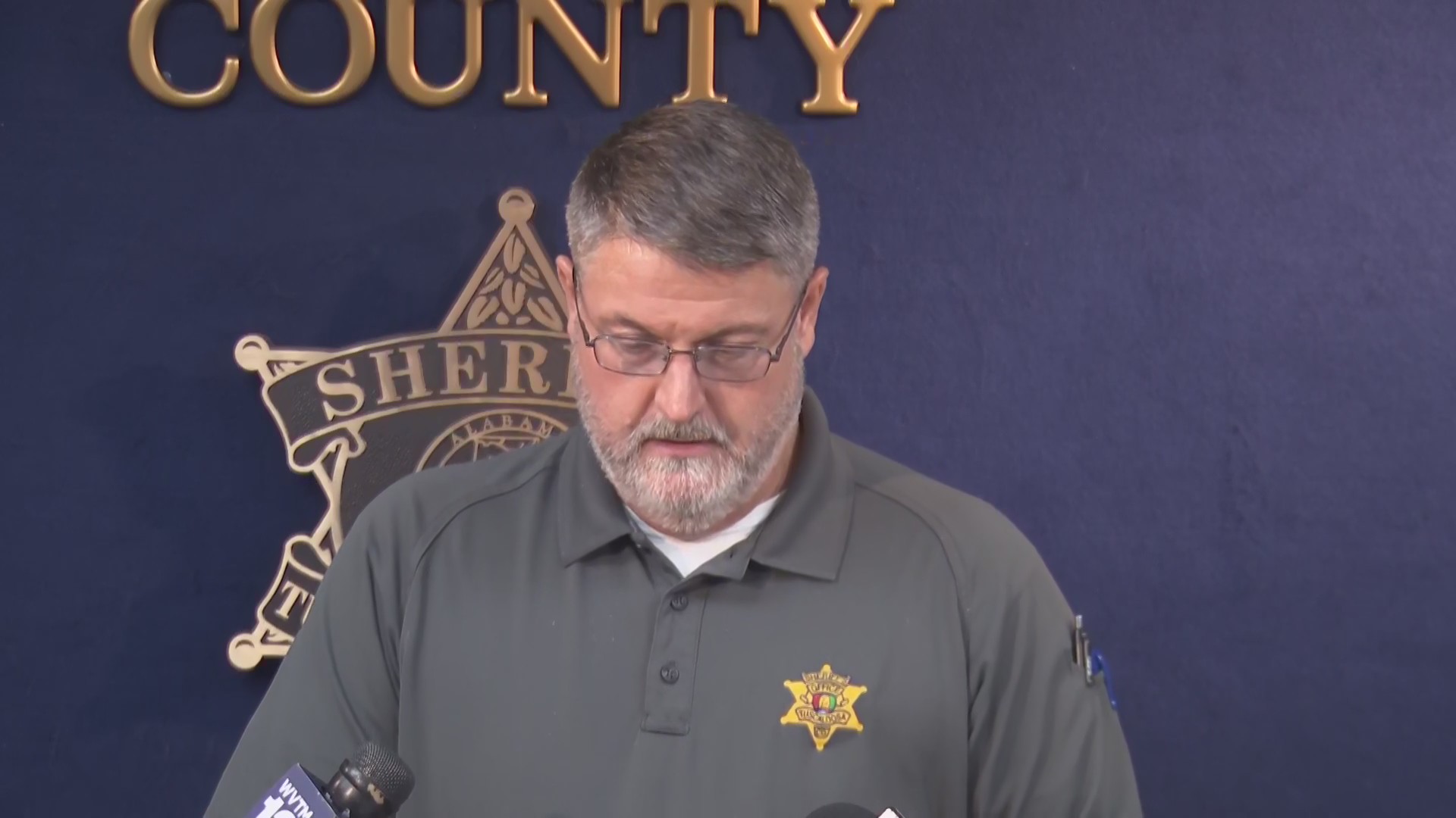 Alabama father charged after child found dead in hot car