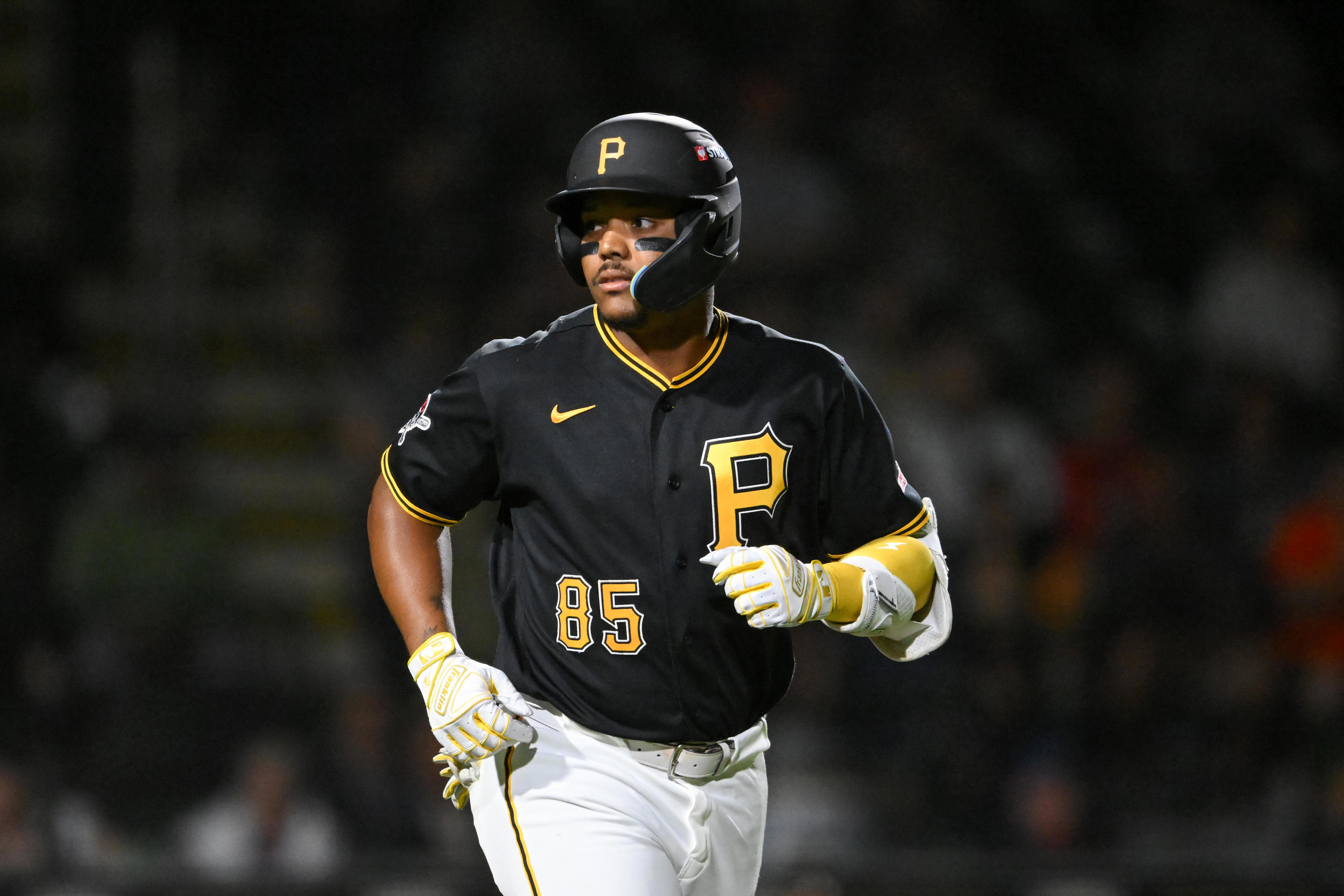 Report: Pirates promoting promising young first base/outfield prospect