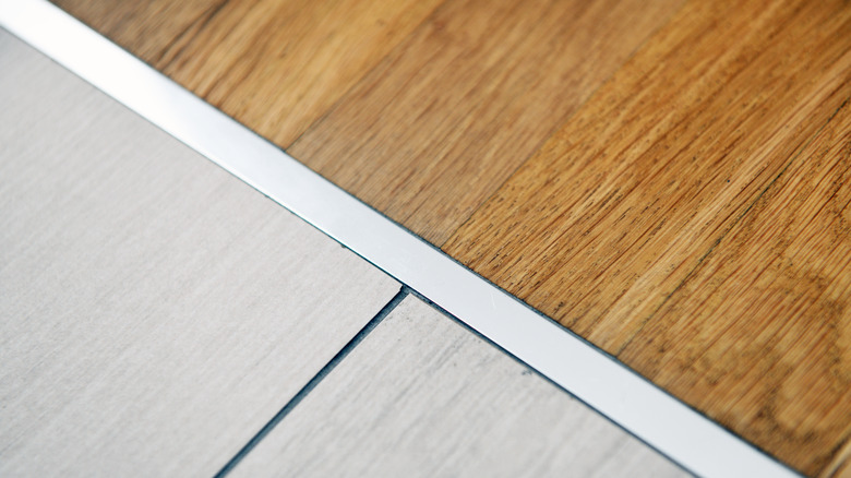 7 tips to smoothly transition from tile to wood flooring in your home
