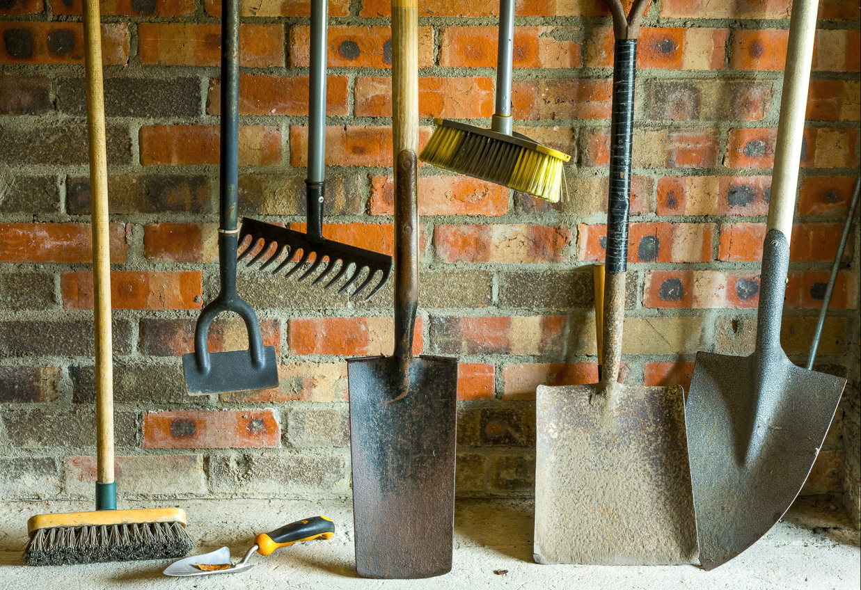 Common types of shovels and when to use them