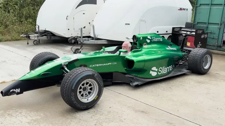 UK man pays $6,700 for totaled F1 car and spends the next 10 years ...