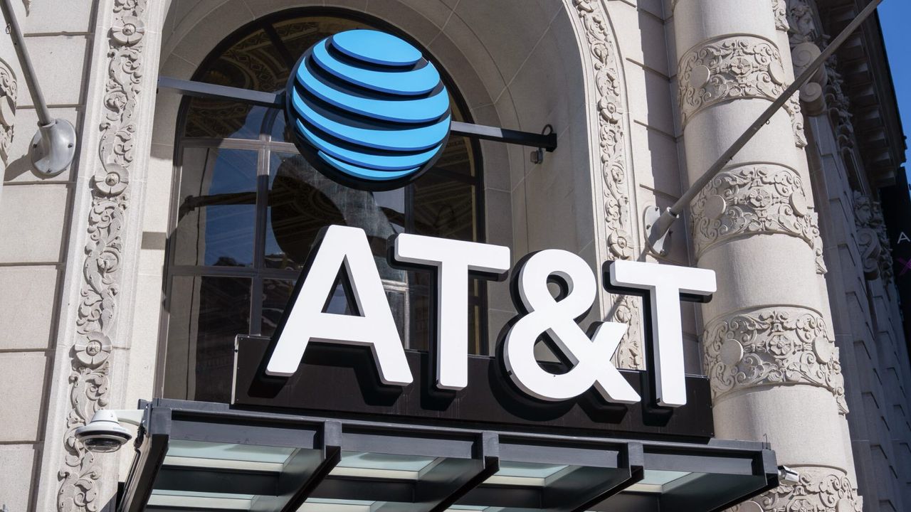 AT&T launches new $15 'Build-A-Plan' — here's what you actually get