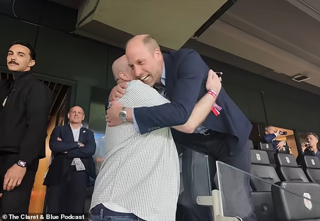 Moment William hugs fan as he celebrates Villa'a win in the stands and ...