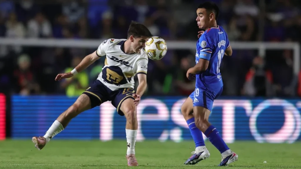 ¡Todo para la vuelta! Cruz Azul y Pumas empatan en la ida de la final ...
