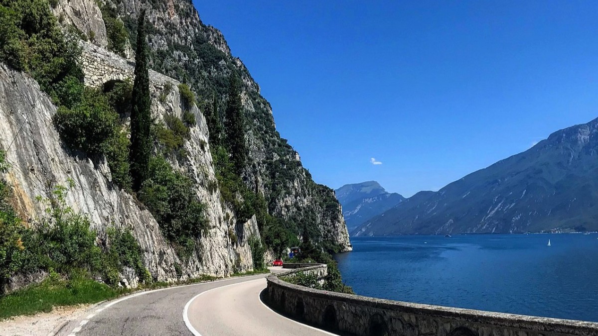 gorge road