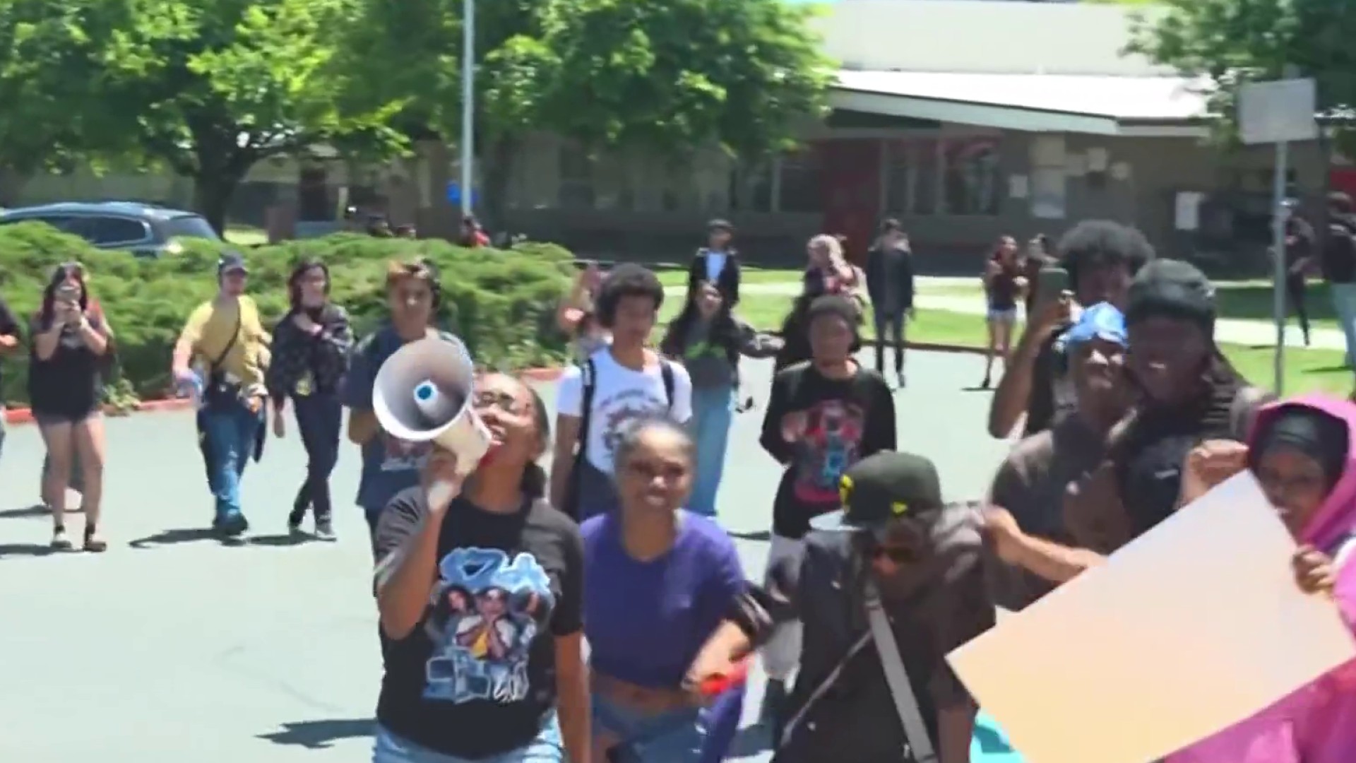 Students protest after incident between student and Fairfield PD officer