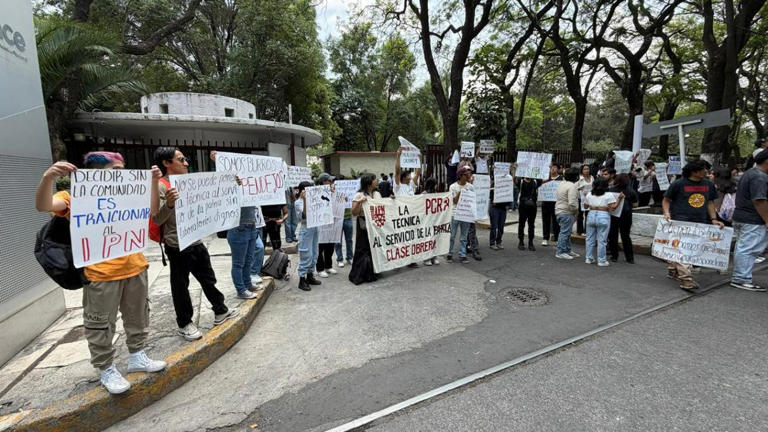 Alumnos del IPN toman de nuevo las calles para exigir respuesta del ...