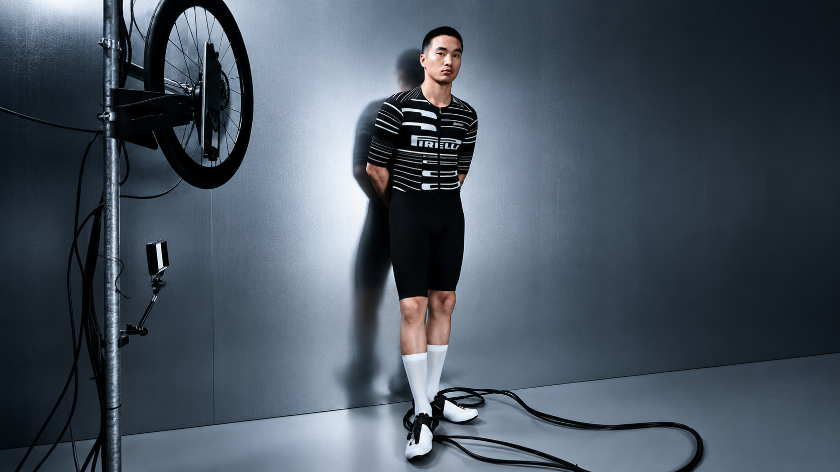 Santini & Pirelli Onthullen Sport Club 2026 Collectie