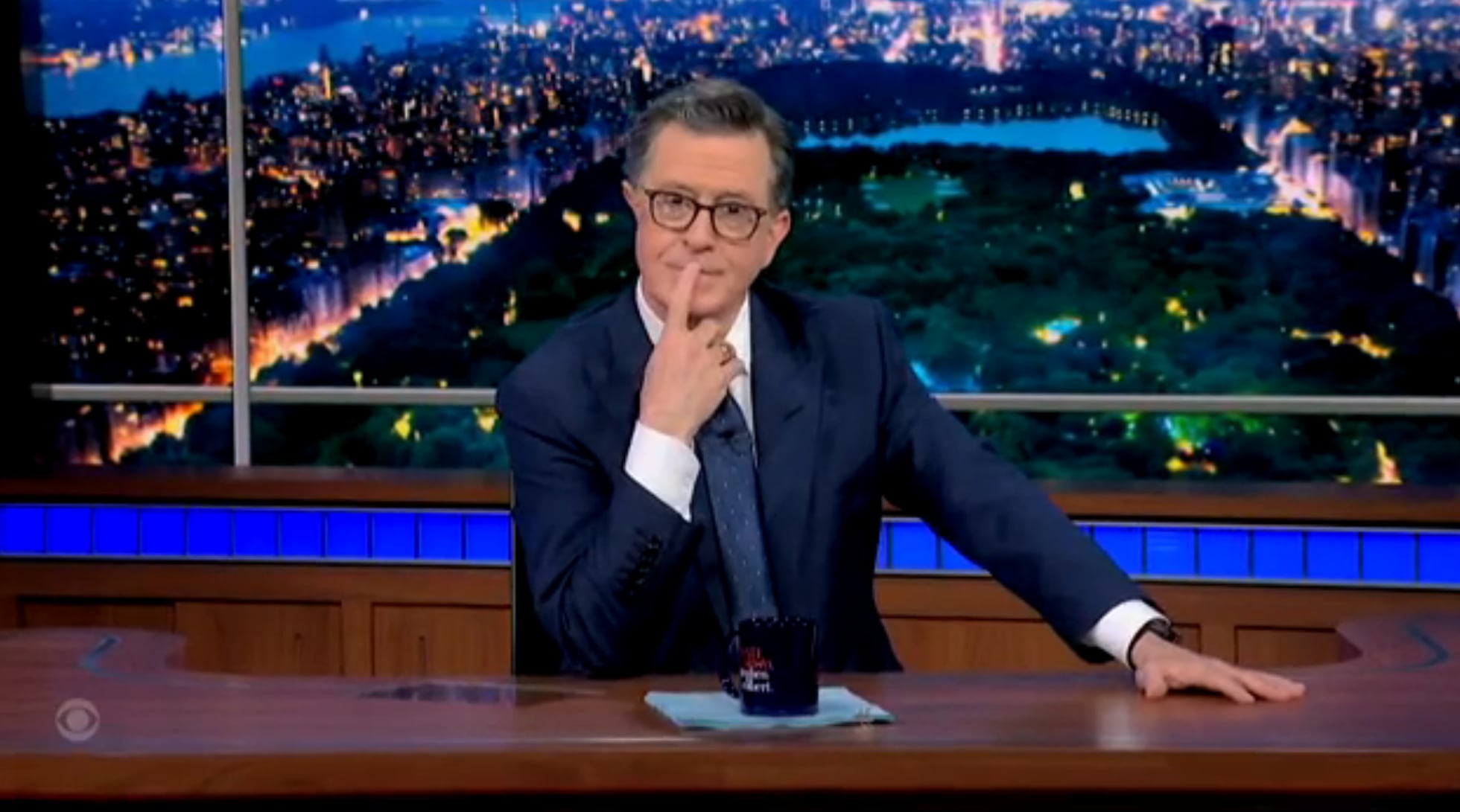 Stephen Colbert throws in one last dig at CBS bosses in finale