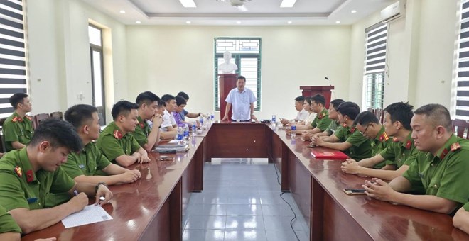 Khởi tố người đàn ông say rượu đánh 3 chiến sĩ công an