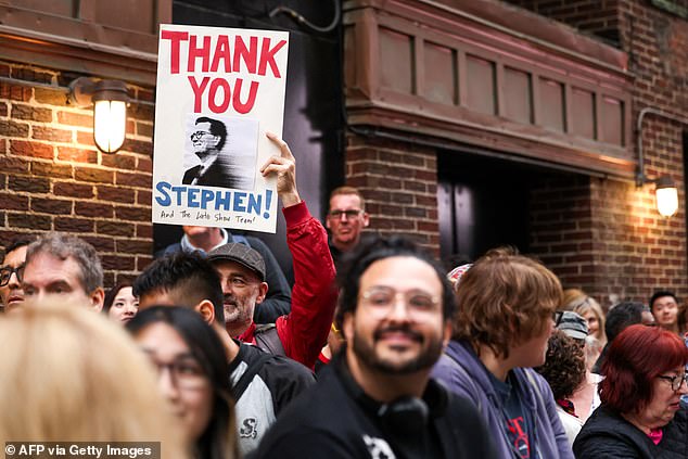 Stephen Colbert's final Late Show episode leaves fans unimpressed as ...