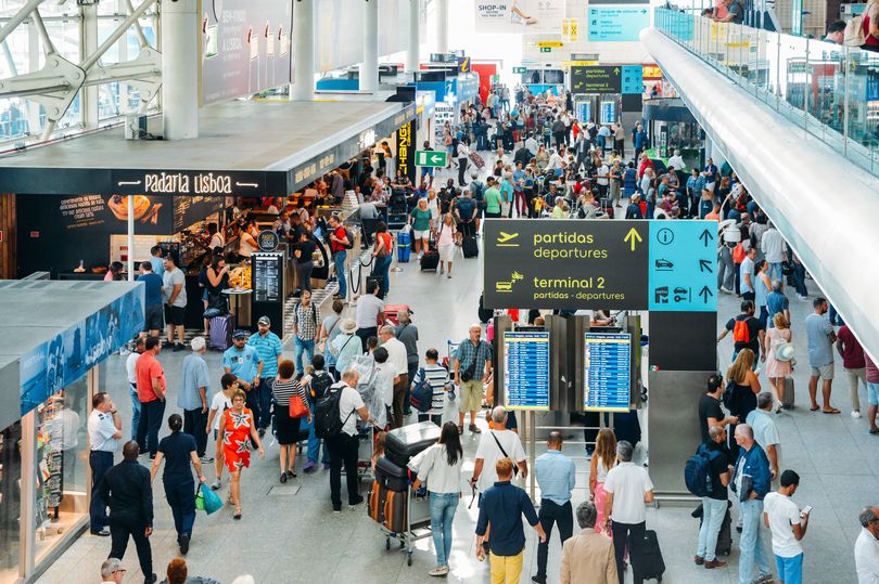 Holiday spot could face major disruption with 500 flights affected
