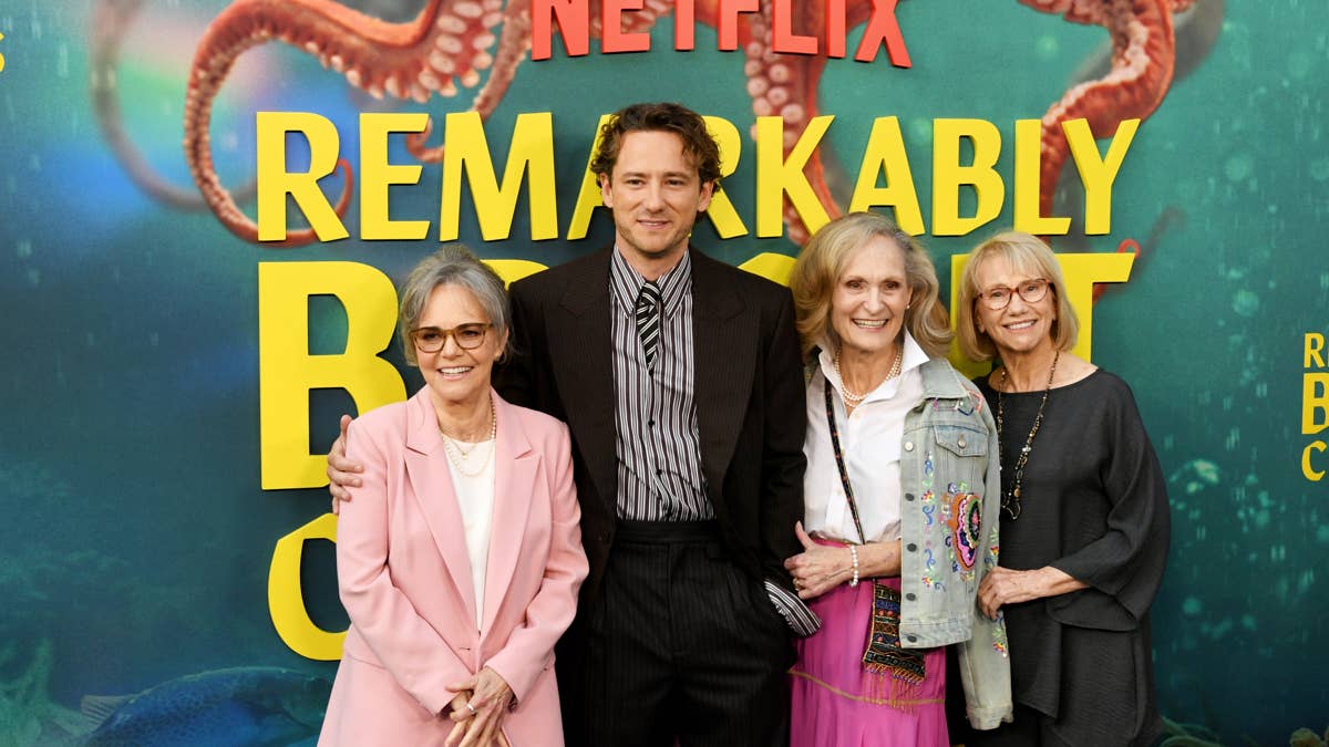 Netflix's 'Remarkably Bright Creatures': A heartwarming adaptation of a ...
