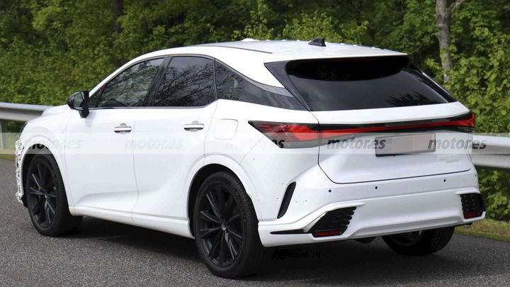 El Lexus RX 2028 ya está en marcha y esconde cambios más importantes de ...