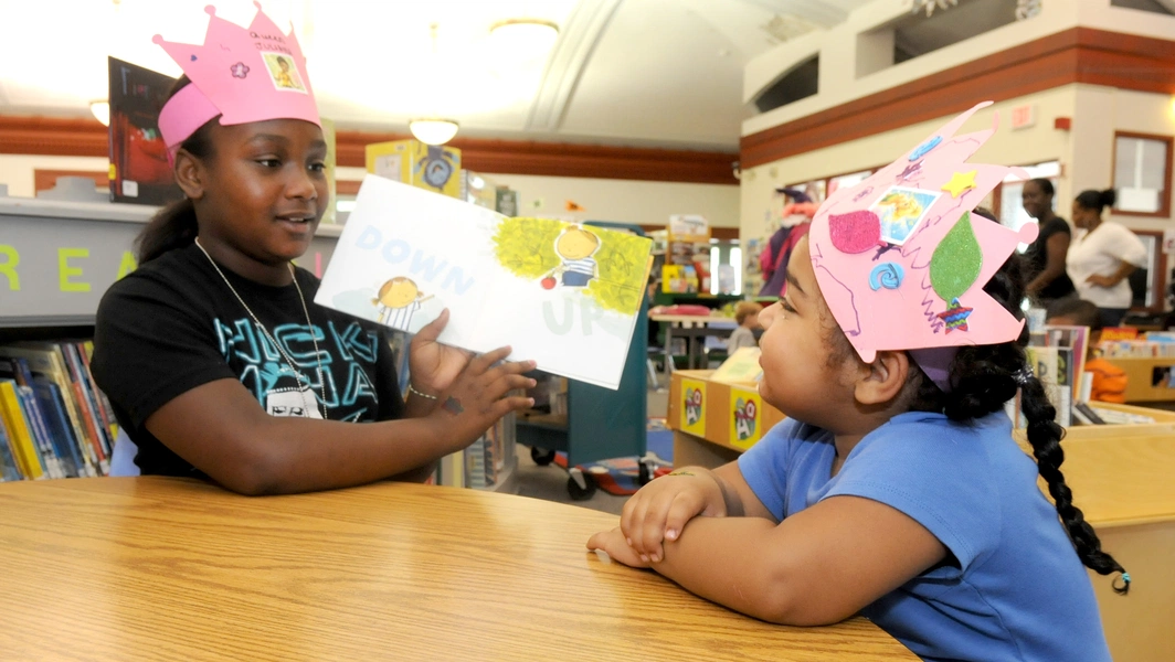 Libraries nationwide launch summer reading programs with prizes, events