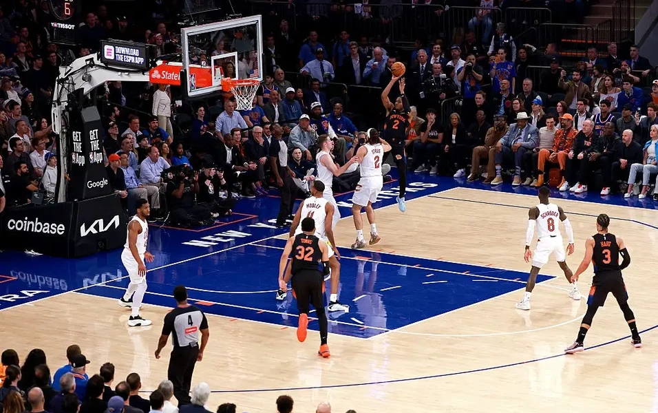 Knicks take 2-0 lead as Cavs' 'Hack-a-Mitch' falls short