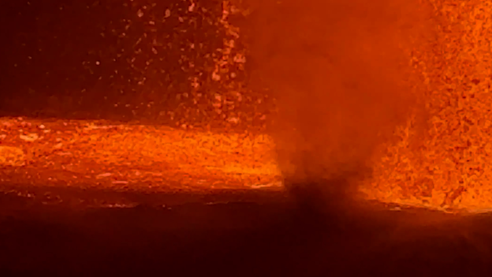 Lavanado? Rare twister spotted on Kilauea volcano