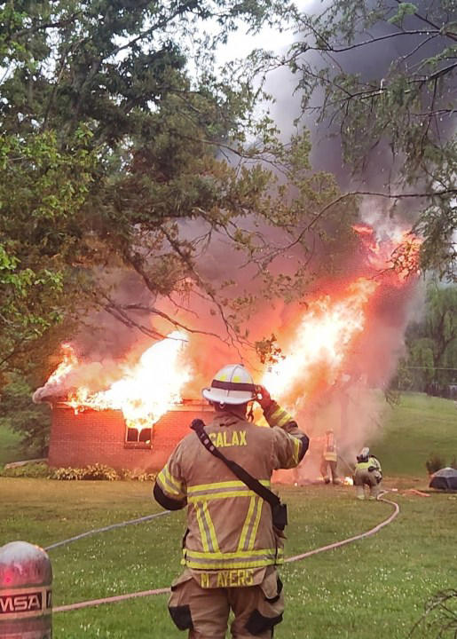 Lightning strike ignites structure fire in Galax