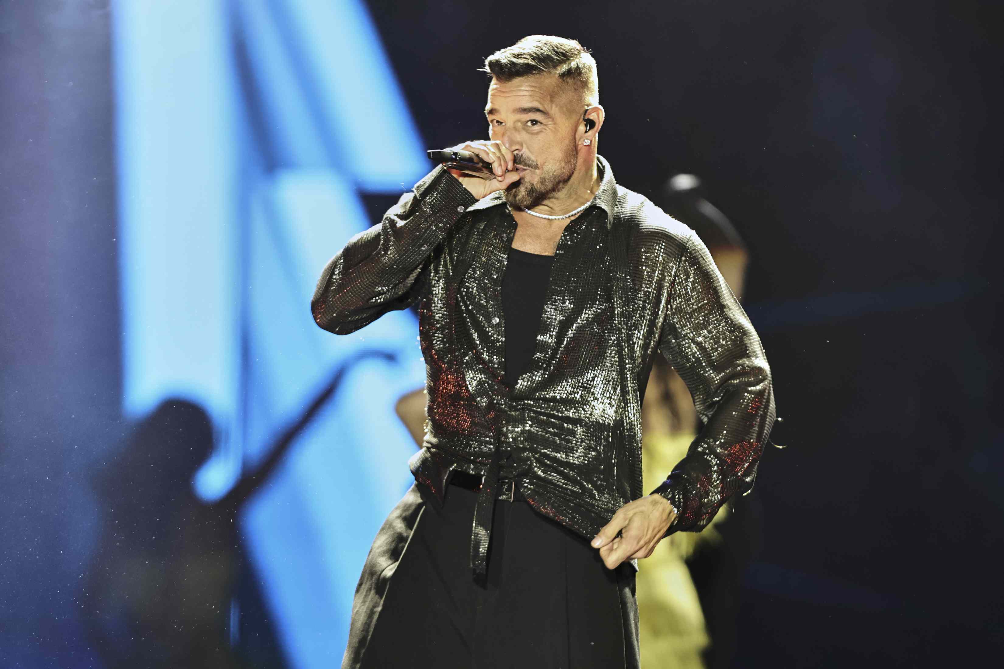 Ricky Martin está a salvo después del lanzamiento de gas lacrimógeno en ...