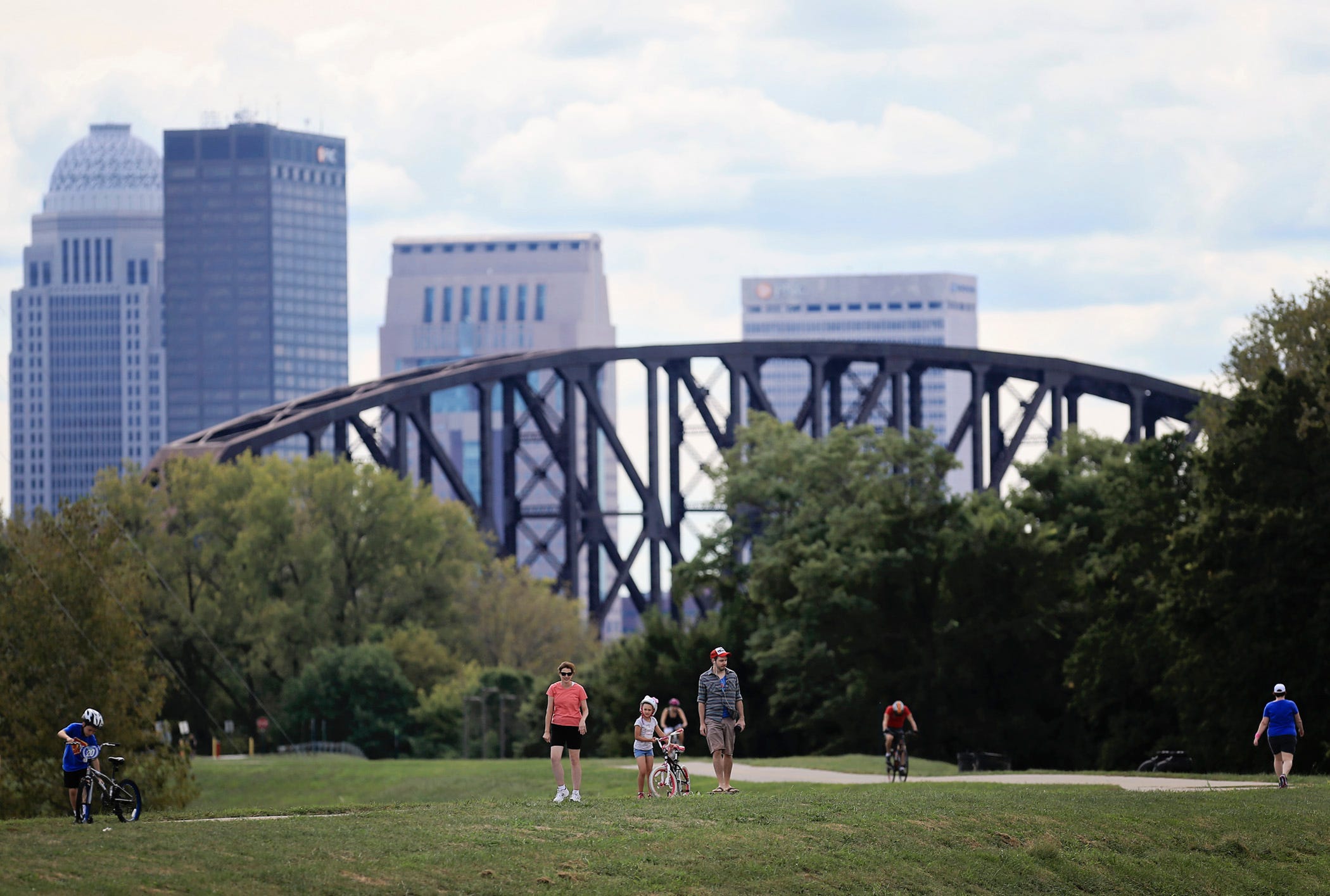 Showers, thunderstorms possible over Memorial Day weekend in Louisville ...