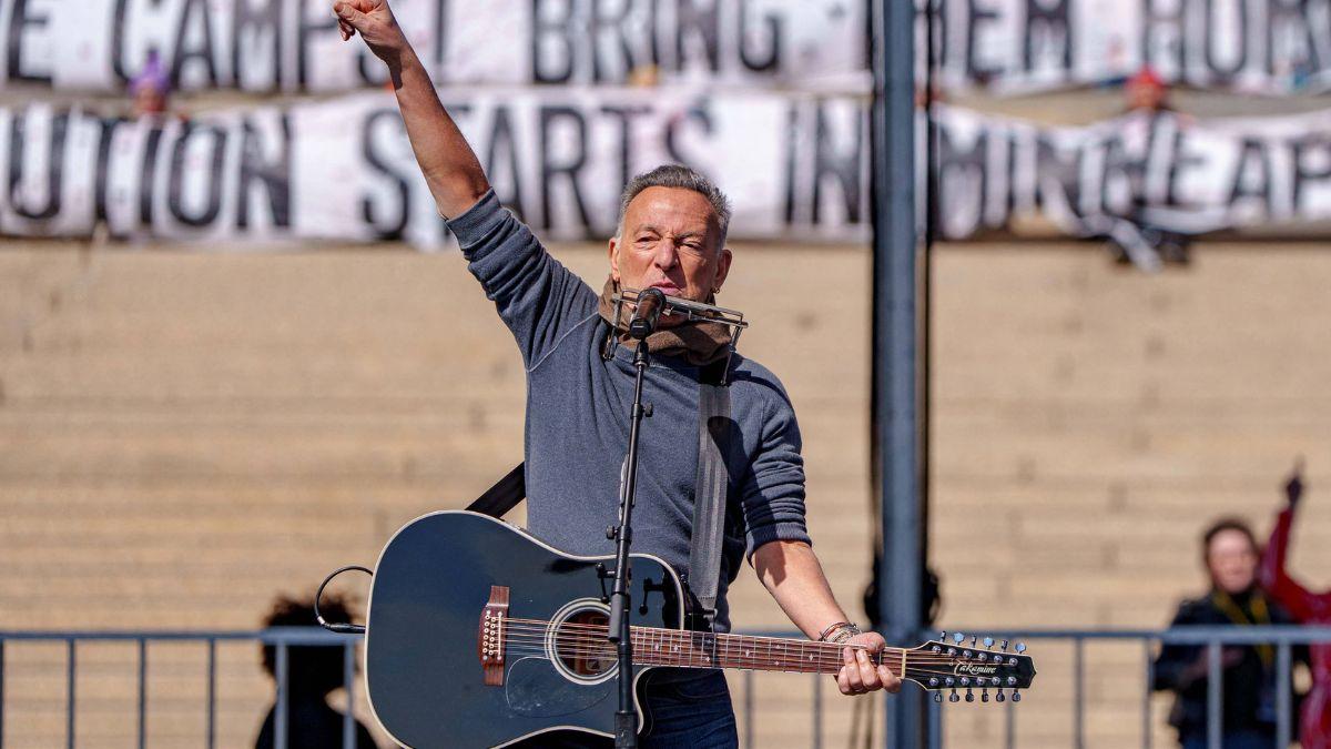 Bruce Springsteen boosts tour security after surge of death threats
