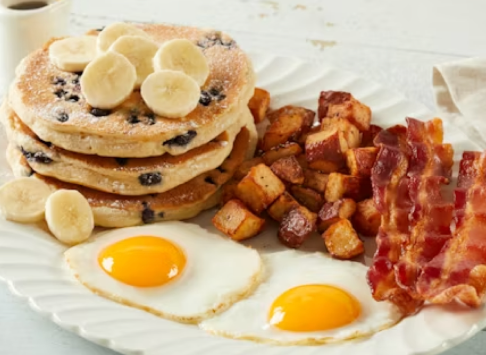 5 restaurant chains shoppers say have the best bacon and eggs
