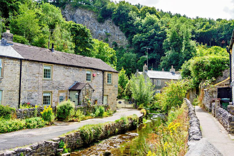 Peak District's 'prettiest village' is 90 minutes from Yorkshire and ...