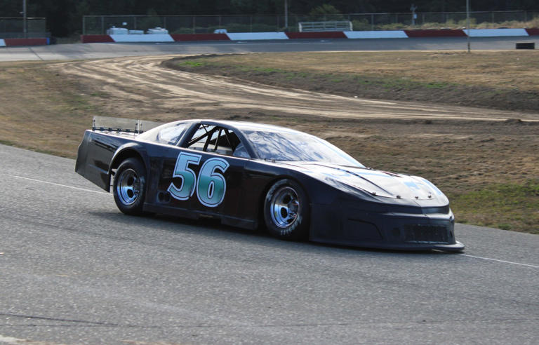 Stock car racing returns to Redwood Acres on Saturday