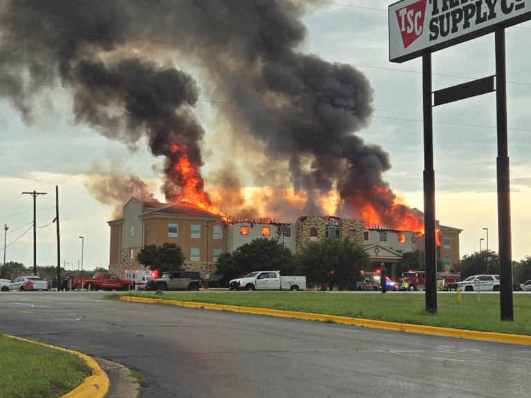 Video: Hotel in Brady caught on fire