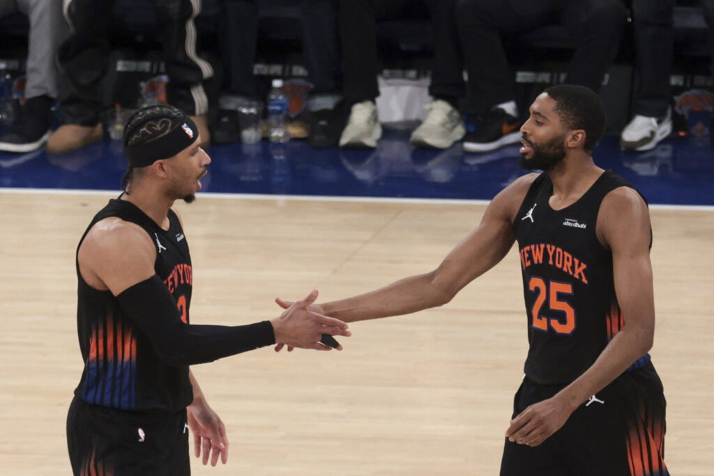 Watch: Fans pay as high as $59,000 for Knicks-Cavs tickets at MSG