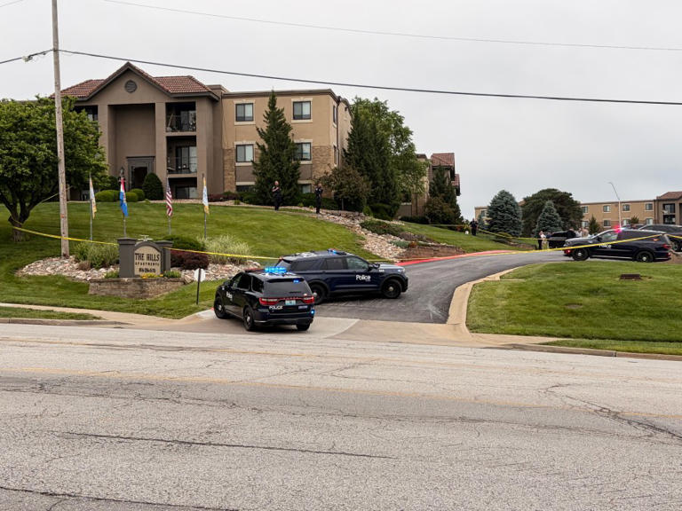 Kansas City police investigating after 2 found dead at Northland ...