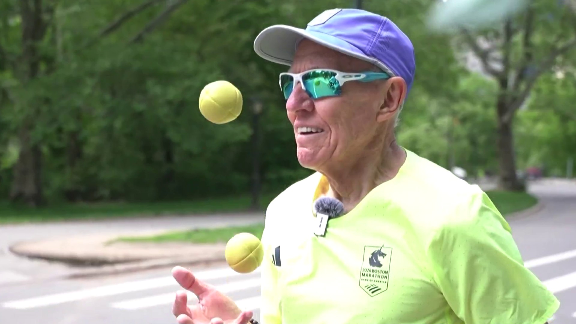 81-year-old Jack Hirschowitz's secret to a long life is 'joggling'