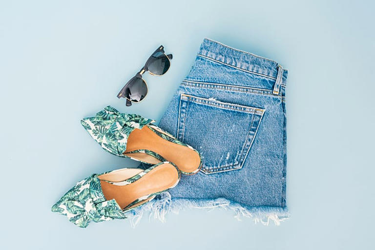 From rolling clothes to shoe hacks: The packing tips travel experts ...