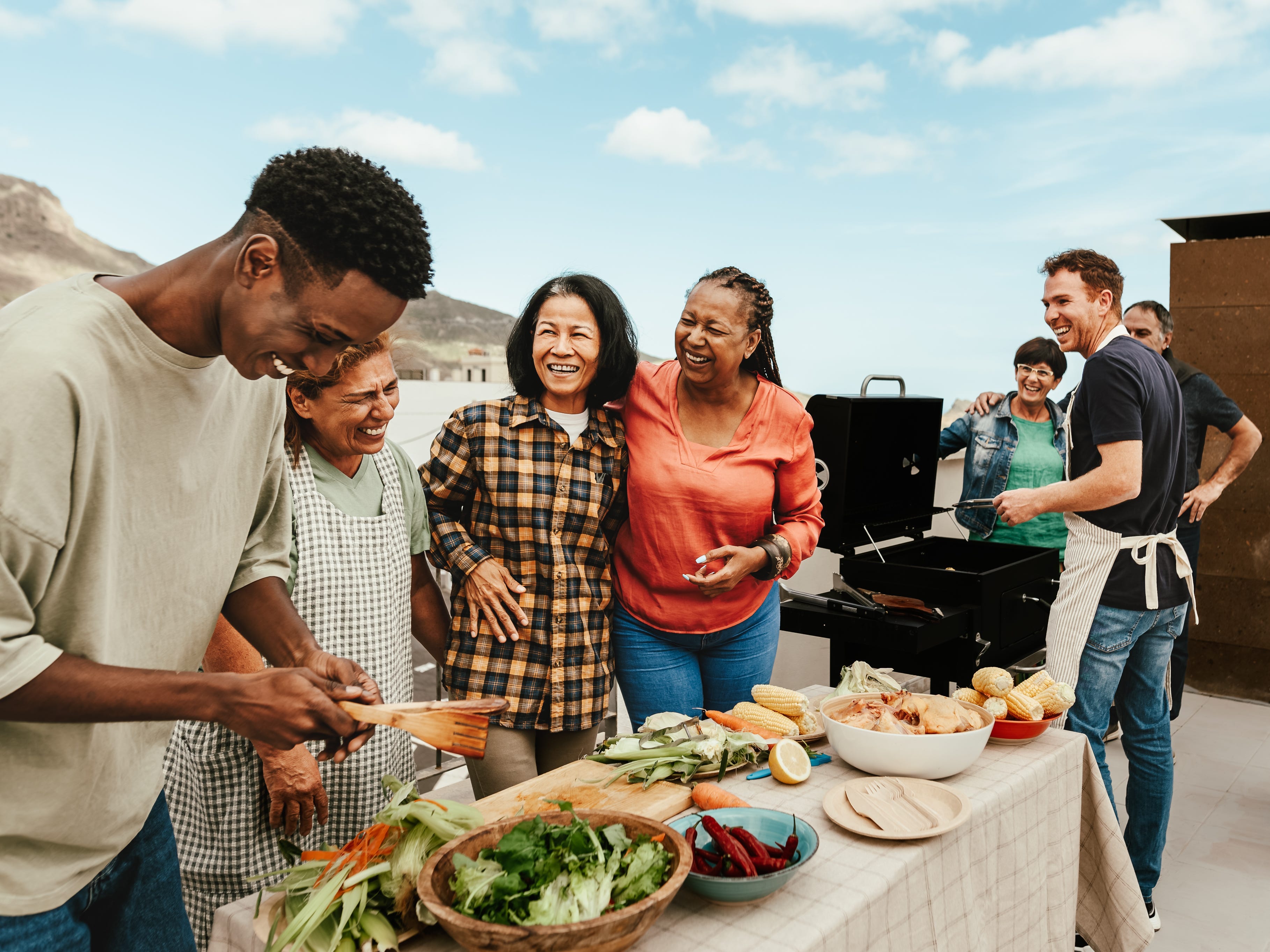 10 small hosting tricks to make Memorial Day cookouts feel effortless ...