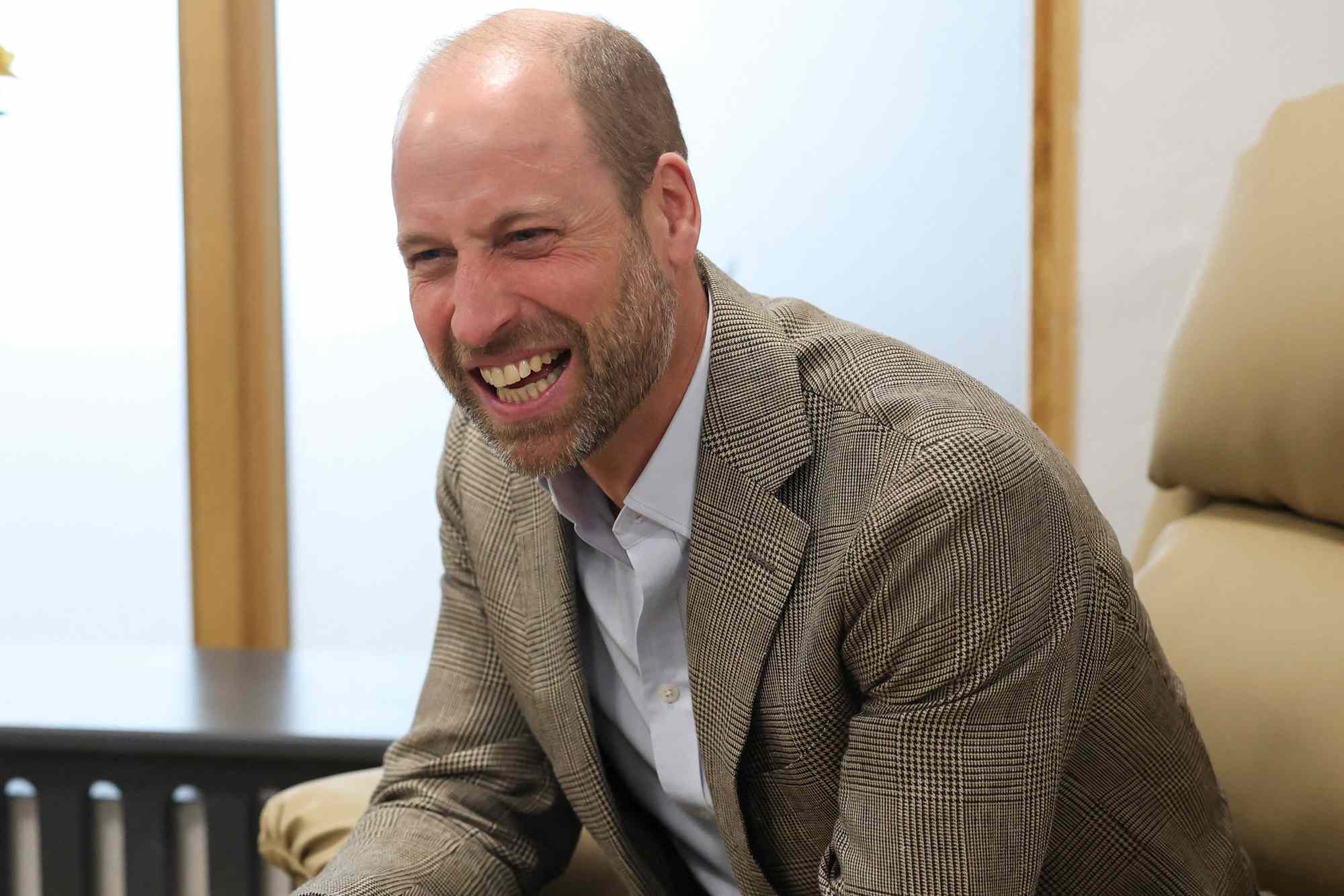 Prince William has hilarious response after 94-year-old woman flirts ...