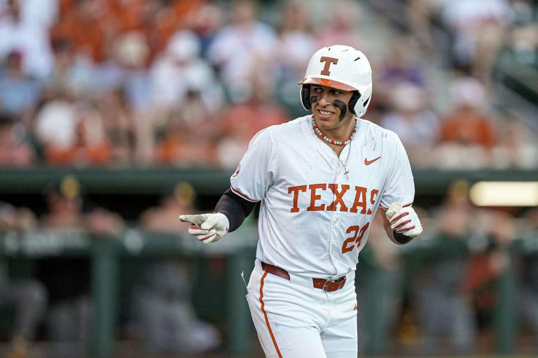 Texas vs Arkansas baseball: Live updates as Longhorns, Razorbacks ...