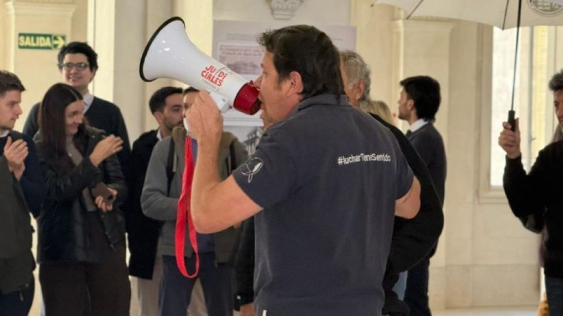 Conflicto judicial por salarios: subas de aportes a la Caja ...