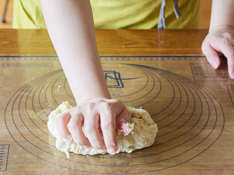 毎日食べたい「いつもの丸パン」のつくり方。初心者にもおすすめ! ジャムやミニサンドもおいしい“小麦香る”かんたんおうちパン／小豆田マチ子さん ...