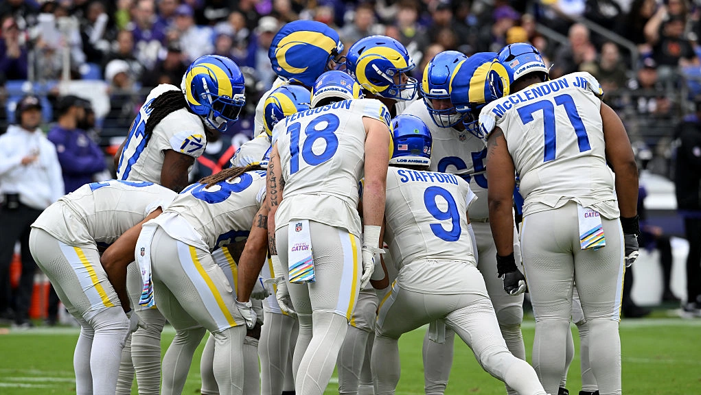 Rams extend Stafford with $55M deal despite drafting QB