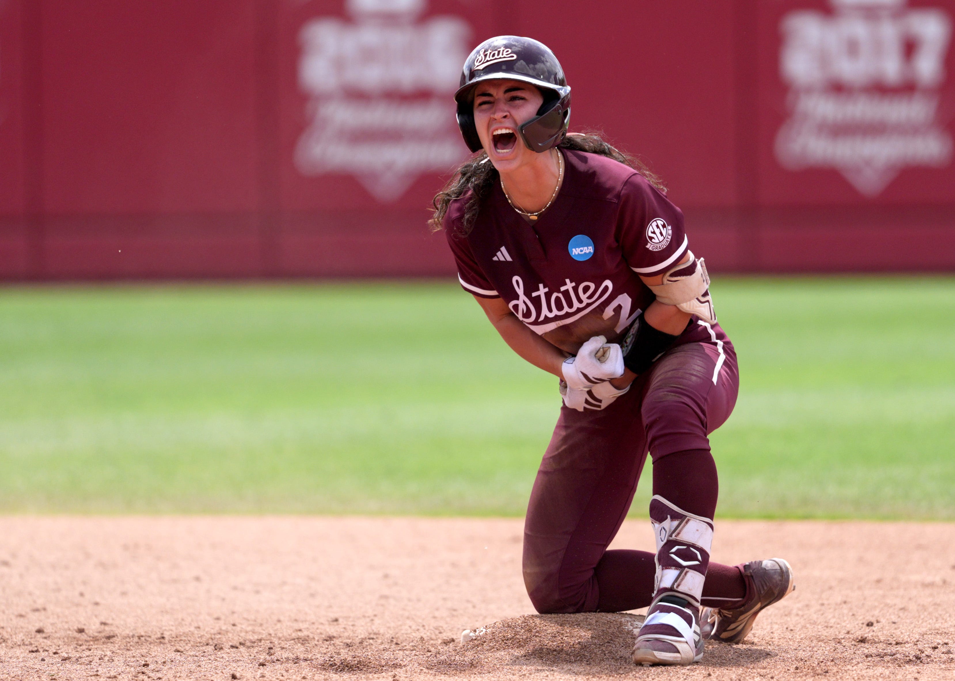 Mississippi State softball breaks Oklahoma streak to reach first-ever WCWS