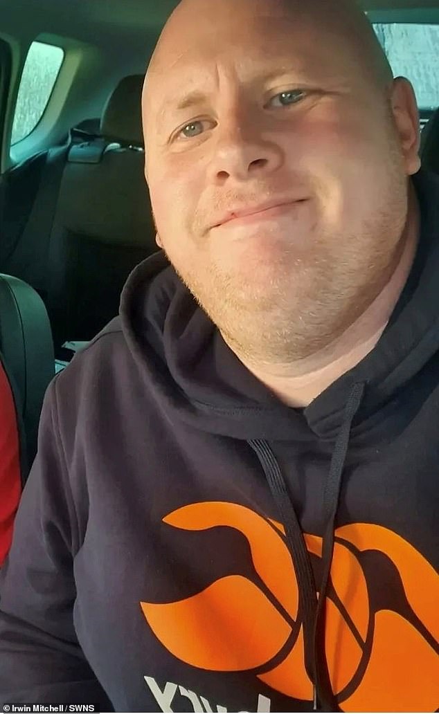 simon melanotan Father endured seven years of unnecessary treatment after doctors misdiagnosed him with cancer Cómo hacer Melanotan 2 adecuadamente