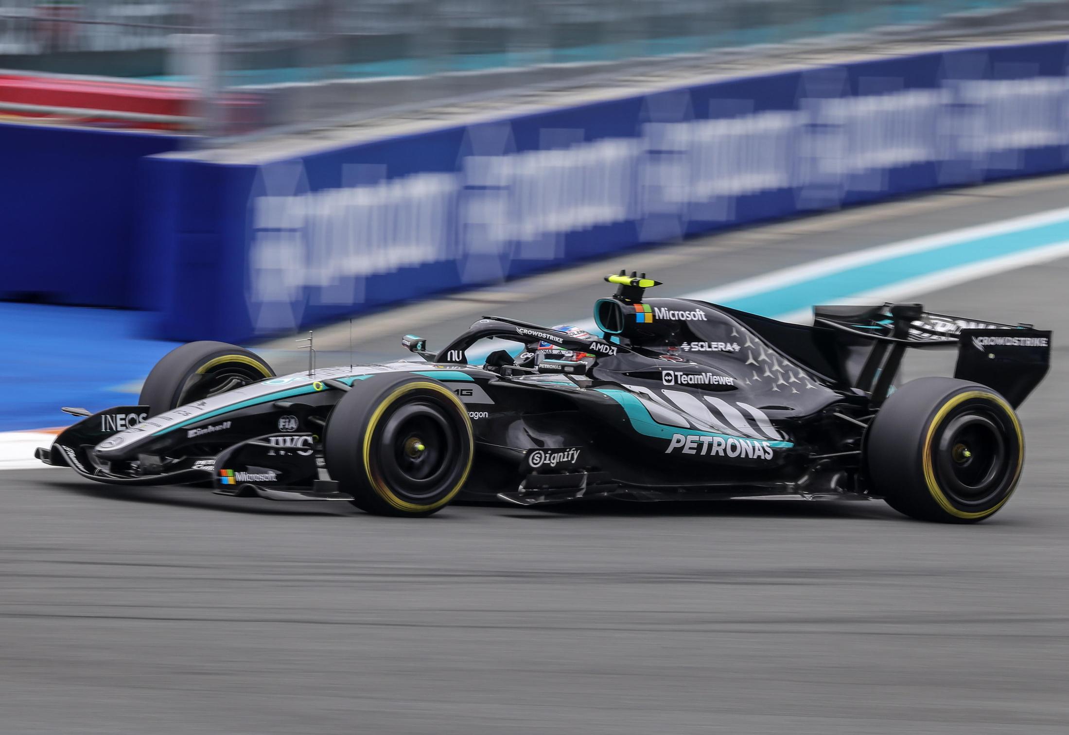 GP Canada, Russell in pole position per la sprint race. Ferrari alle ...