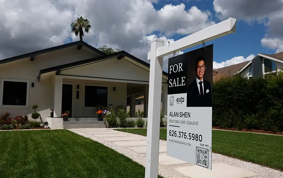High home price cuts linger in select cities