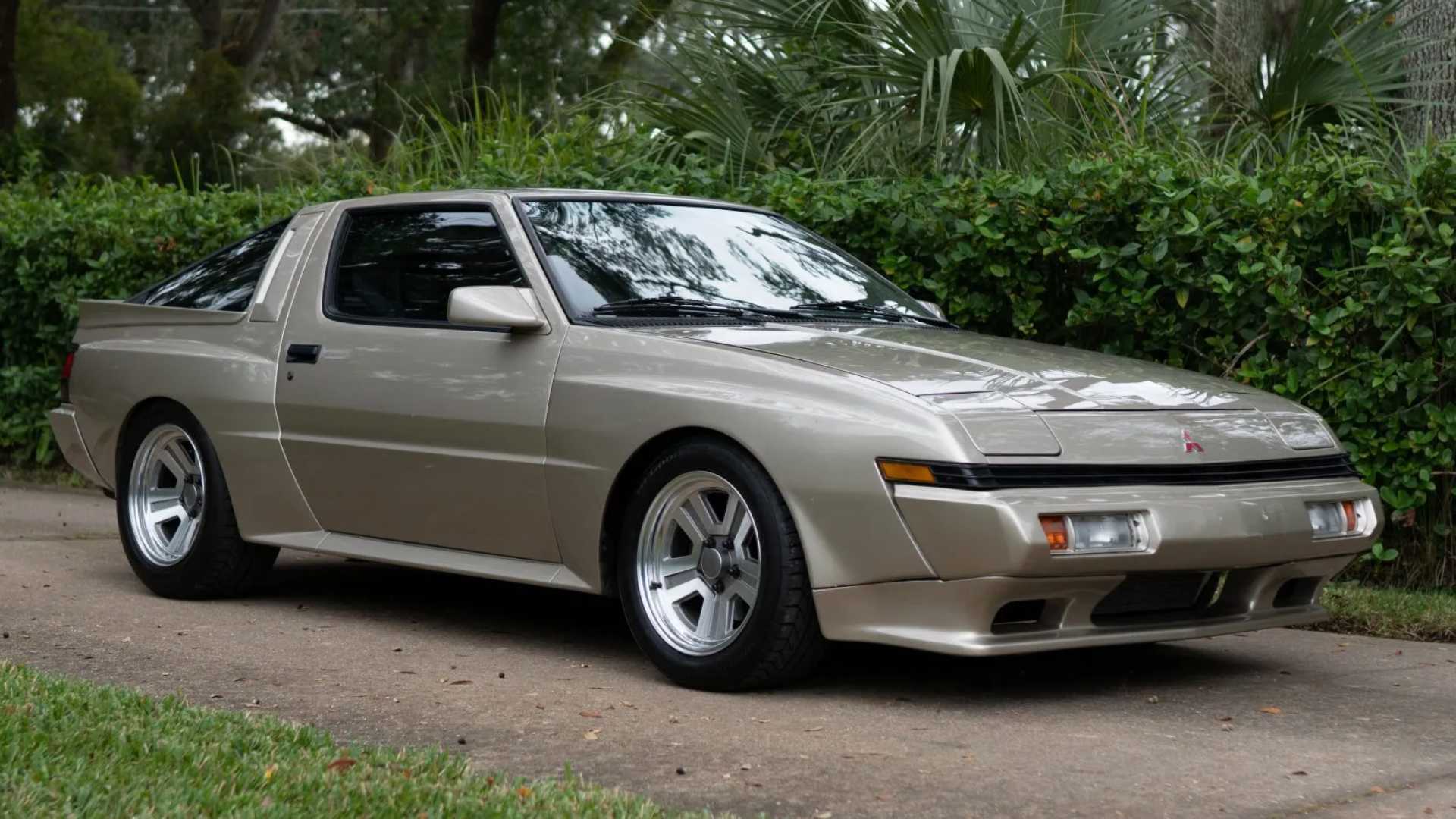 1987 Mitsubishi Starion ESI-R Front Three Quarter