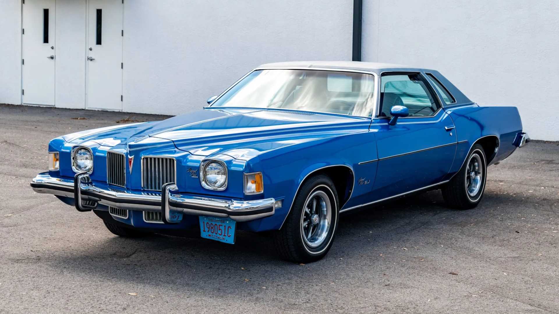 1973 Pontiac Grand Prix SJ Front Three Quarter