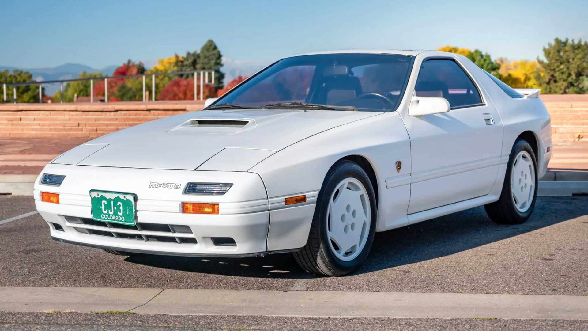 1988 Mazda RX-7 Turbo Front Three Quarter