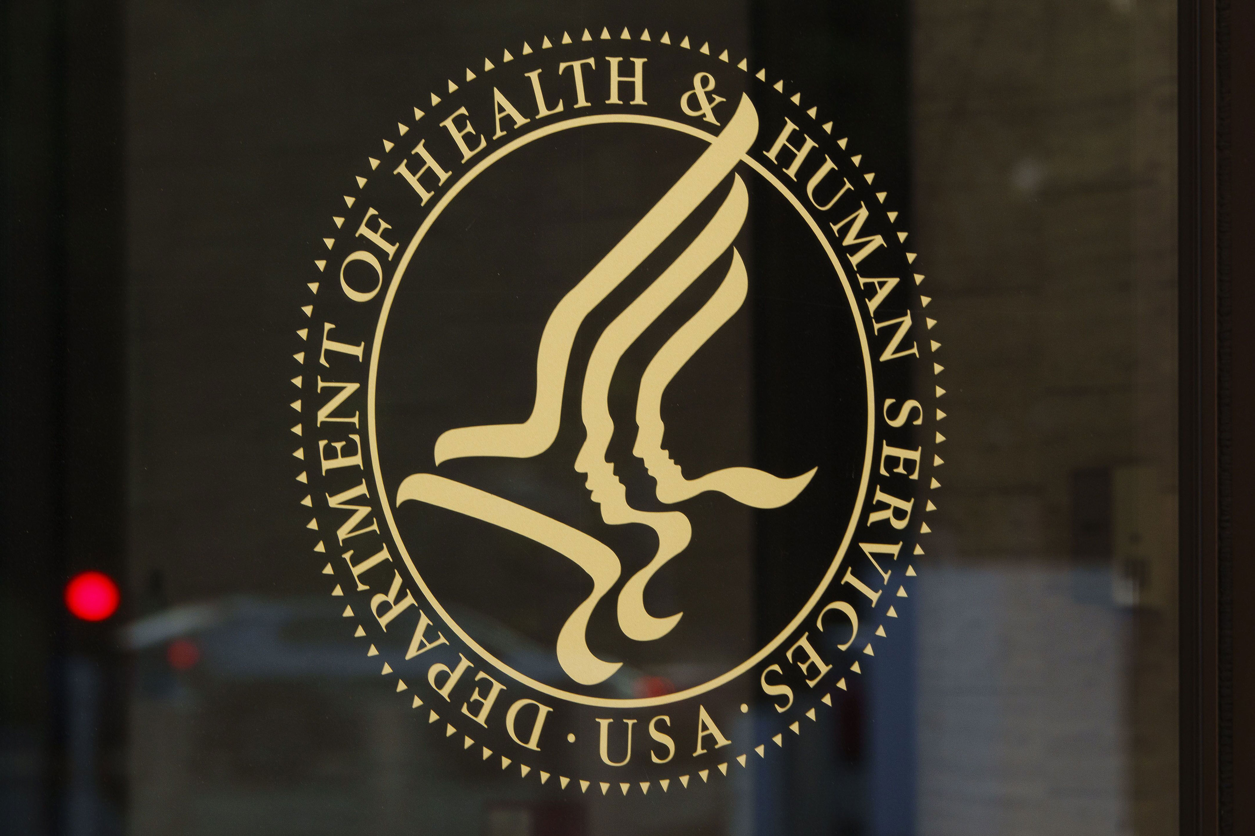US to keep out green-card holders with Ebola-area travel